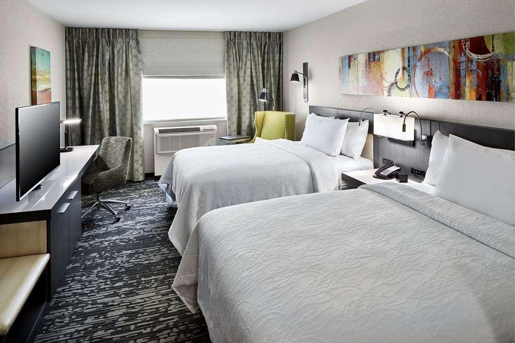 Hilton Garden Inn Camden Waterfront Philadelphia Room photo